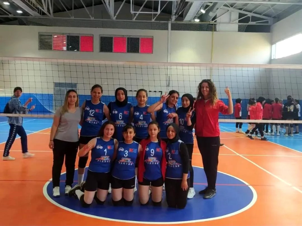 PİKTES Projesi voleybol şampiyonası Eskişehir\'de yapıldı