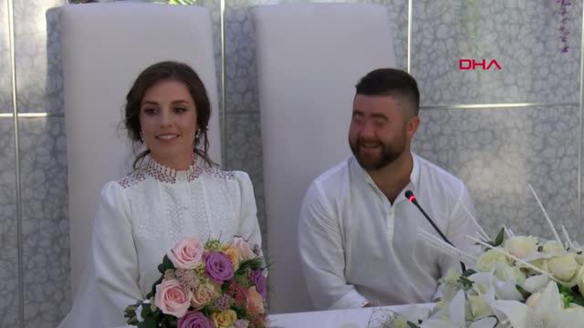 RUS VE UKRAYNALI ÇİFTİN AŞKI SAVAŞ DİNLEMEDİ