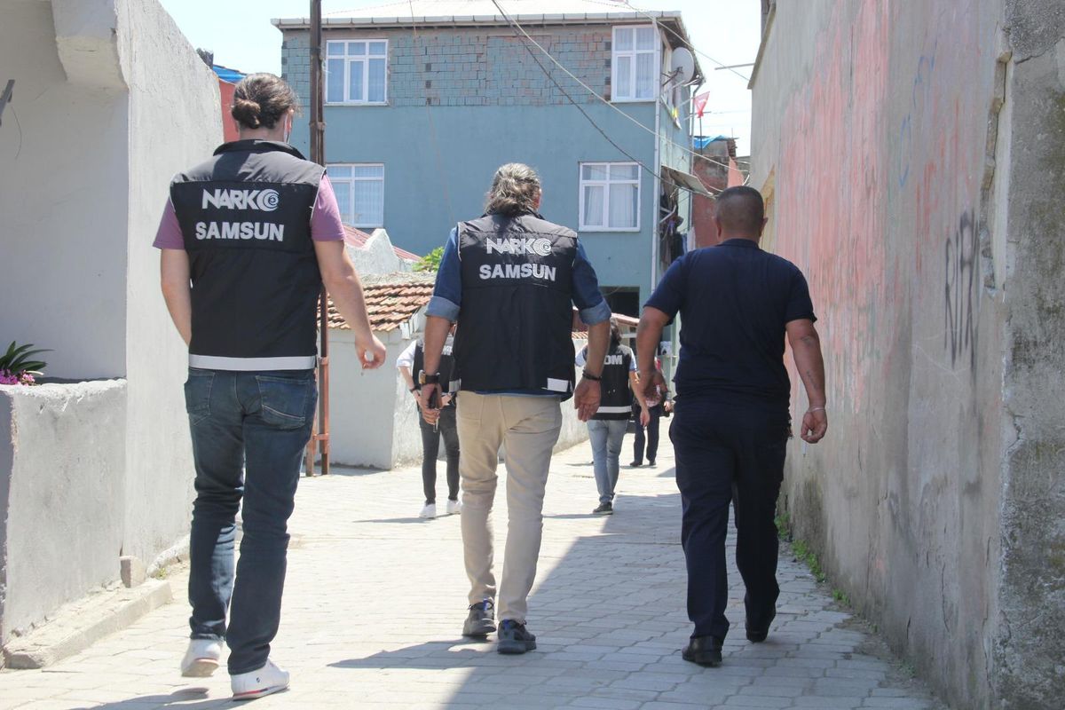 Samsun\'da "torbacı" operasyonunda 7 zanlı yakalandı