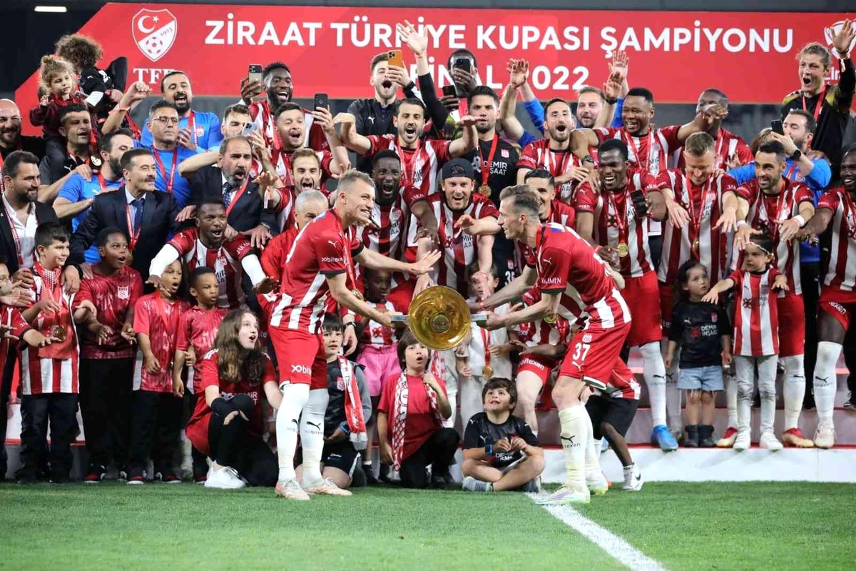 Sivasspor\'un kupada bileği hiç bükülmedi