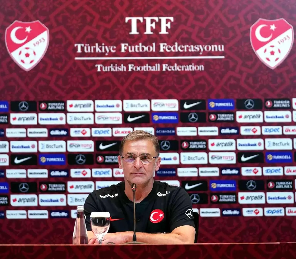 Stefan Kuntz: "Her oyuncu için milli takım kapısı açık" -3-