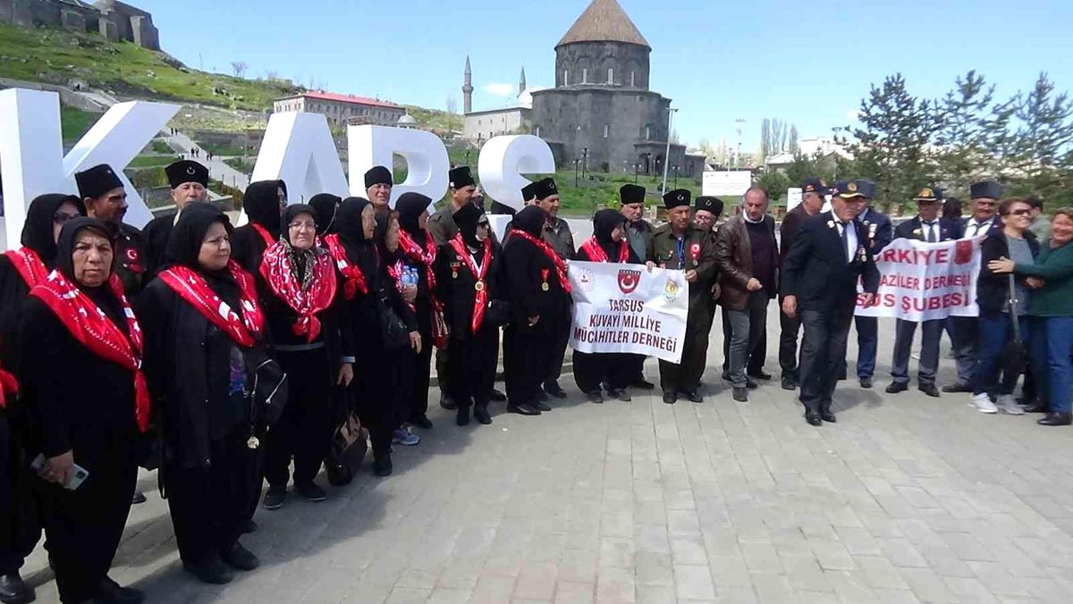 Tarsuslu gazilerden Kars\'a ziyaret