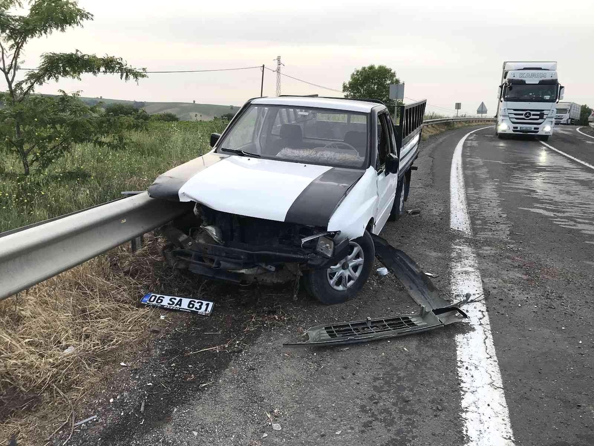 Alkollü sürücü kaza yaptı: 2 yaralı