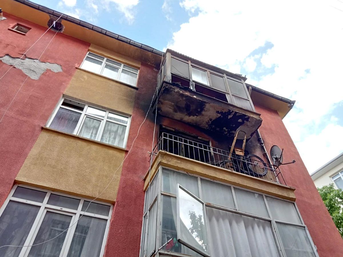Ankara\'da korkutan yangın, 1 kişi hastaneye kaldırıldı