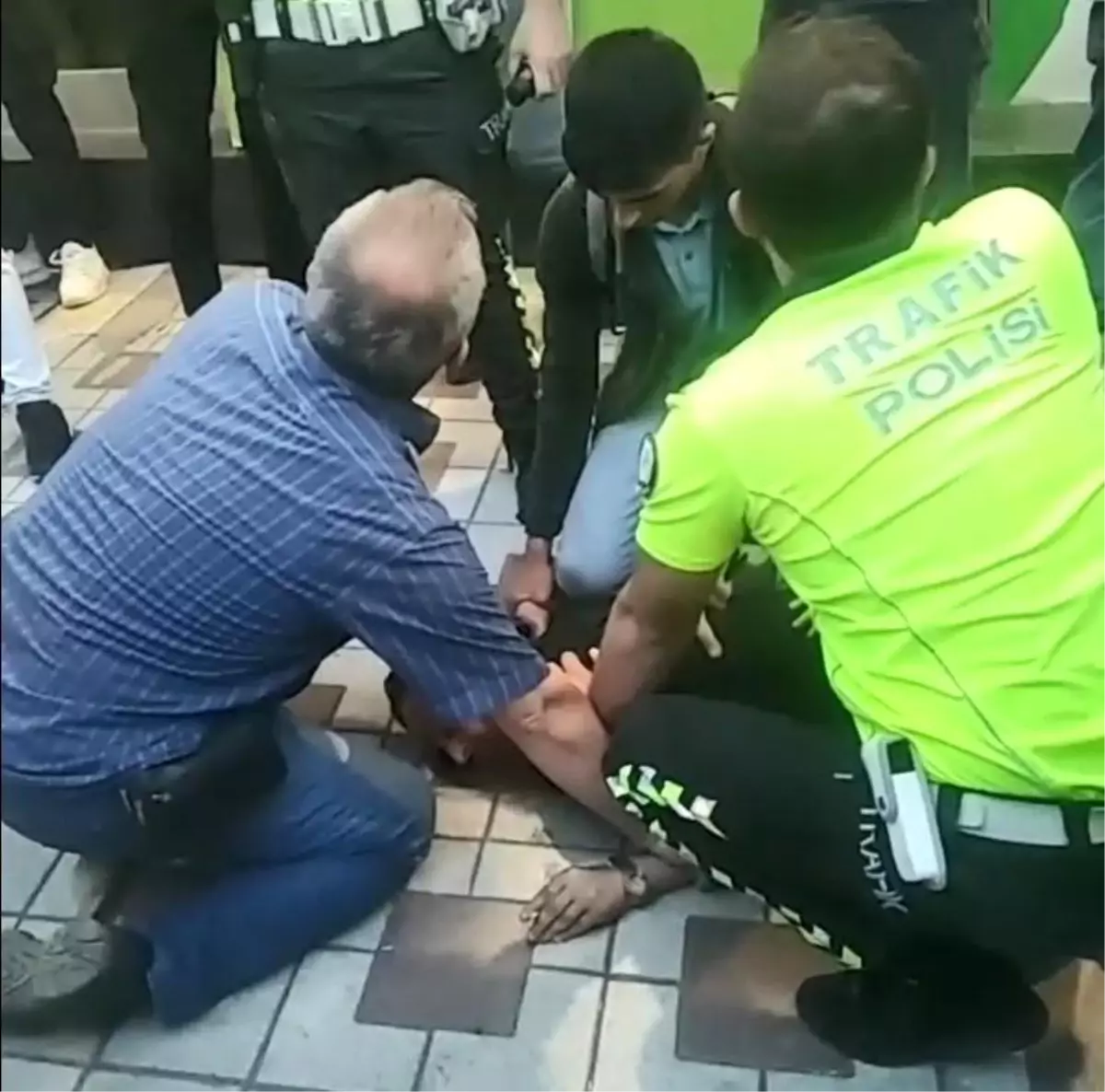 ATM'leri parçalayan baltalı saldırgan kıskıvrak yakalandı