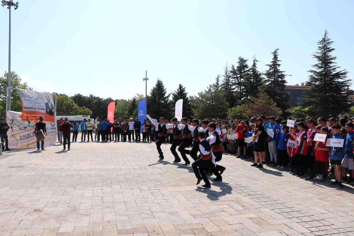 Erzincan\'da Anadolu Yıldızlar Ligi Oryantiring Türkiye Şampiyonası başladı
