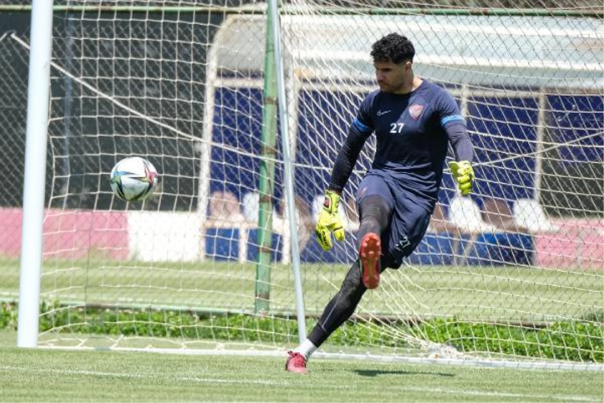 Hatayspor'da kaleci Munir ile yollar ayrıldı