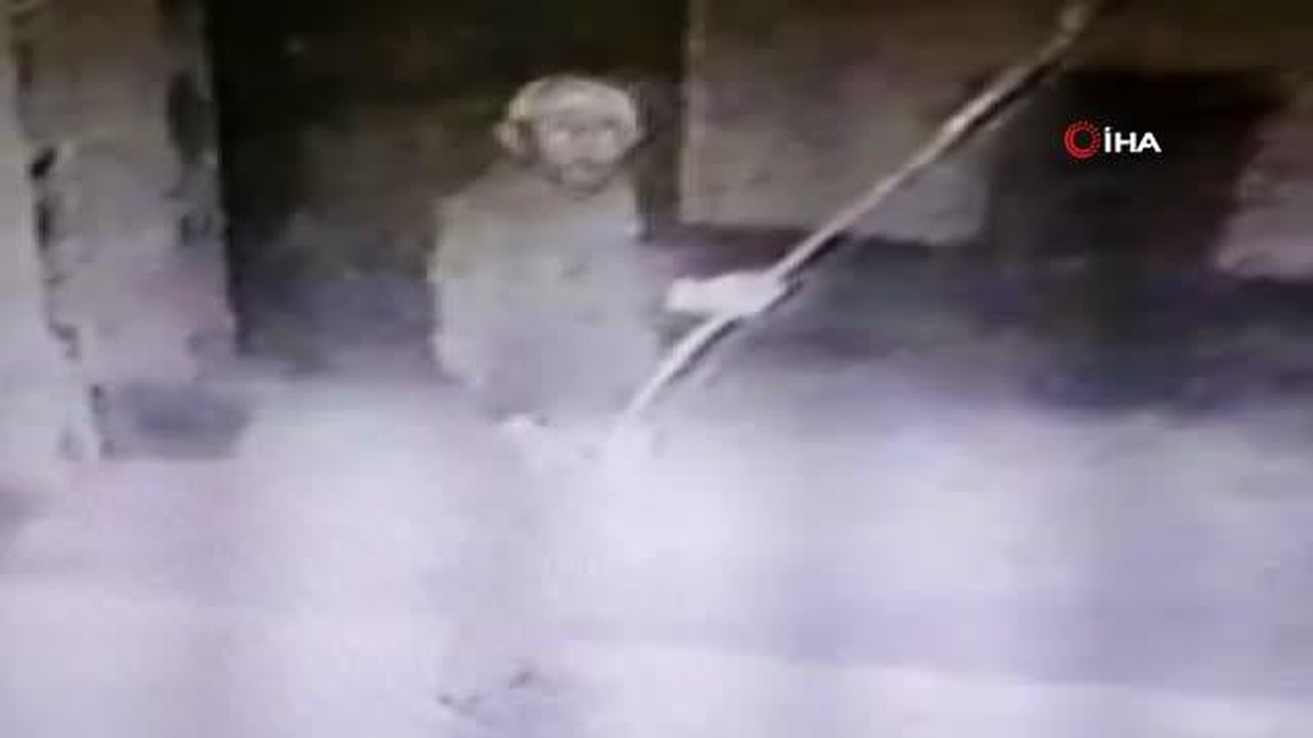 Kayseri\'de kablo hırsızlığı kameralara yansıdı