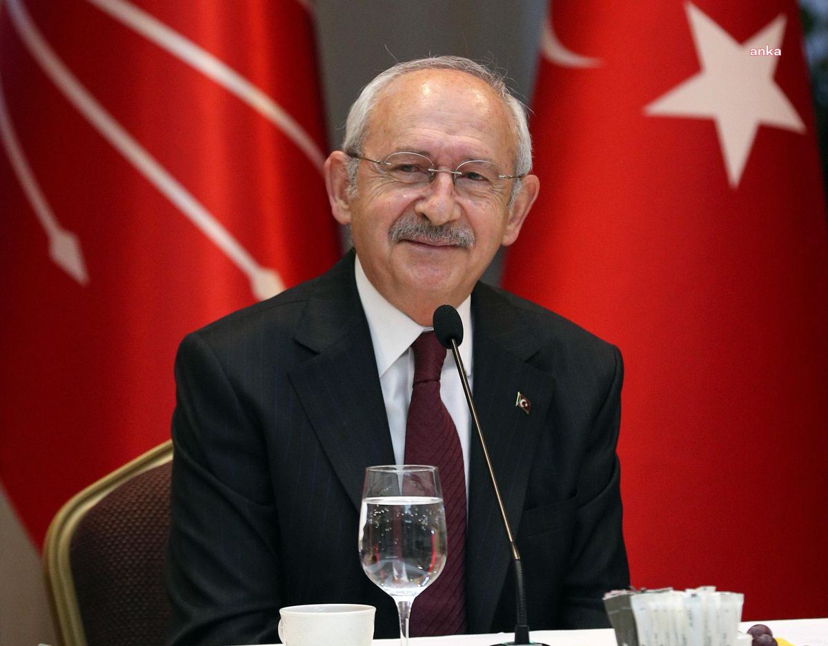 Kılıçdaroğlu: "Dost ve Kardeş Ülke Azerbaycan Cumhuriyeti\'nin Kuruluşunun 104. Yılını Kutluyor, Bağımsızlık Günü Coşkusu Yaşayan Azerbaycan Halkını...