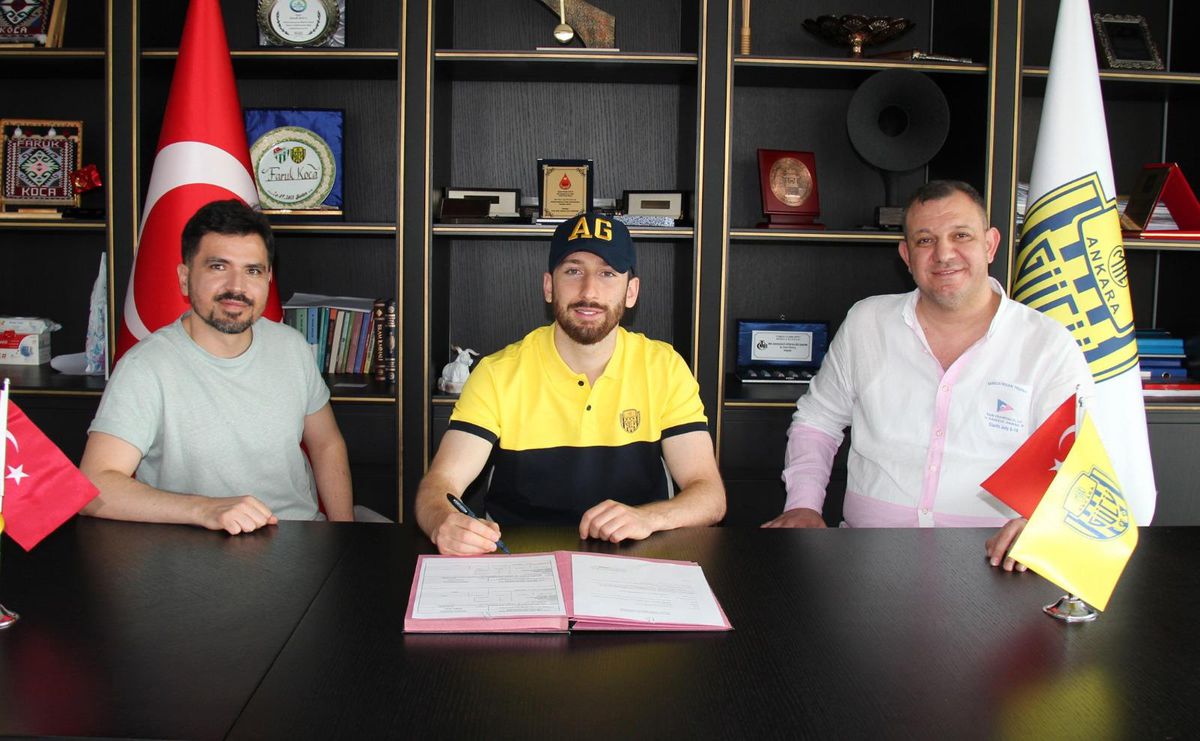 MKE Ankaragücü, Gürcü sol kanat oyuncusu Beridze'yi transfer etti