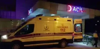 MOTOSİKLET YOLDA YÜRÜYEN GENCE ÇARPTI: 2 ÖLÜ