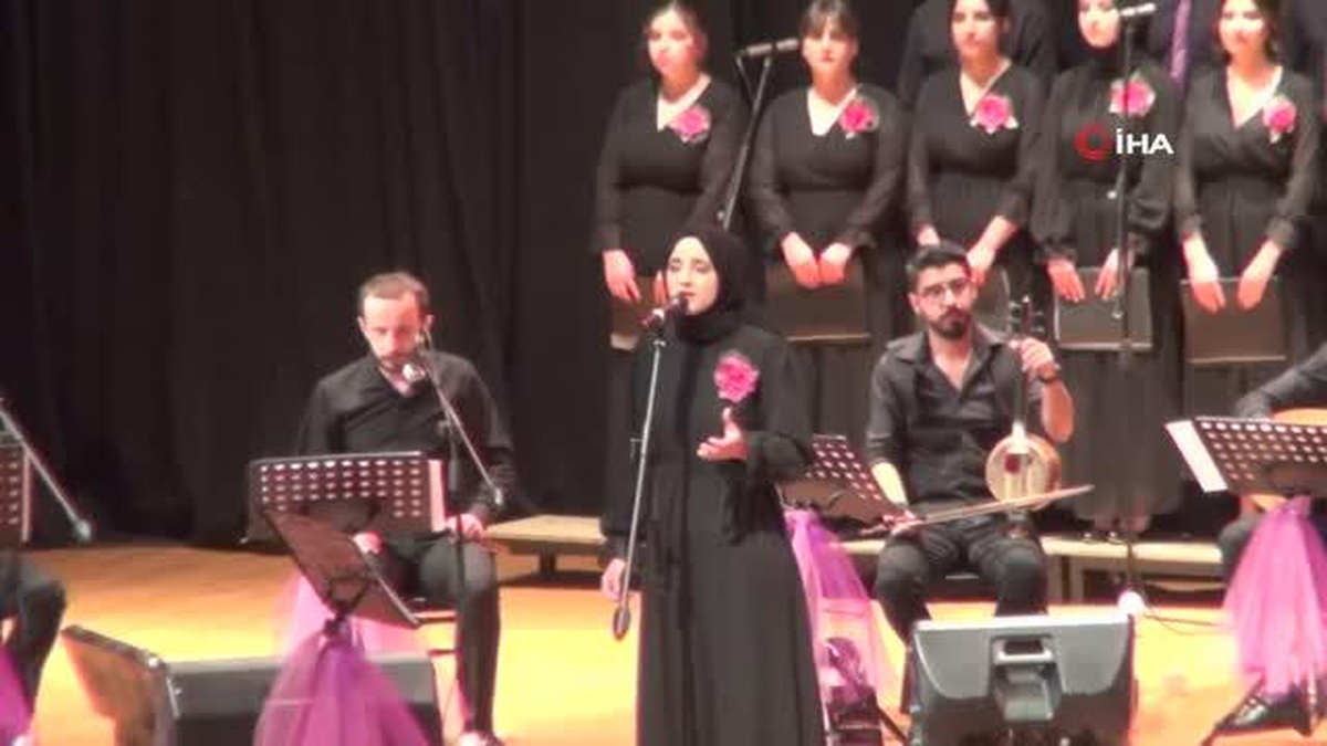 MSKÜ\'de türkü resitali