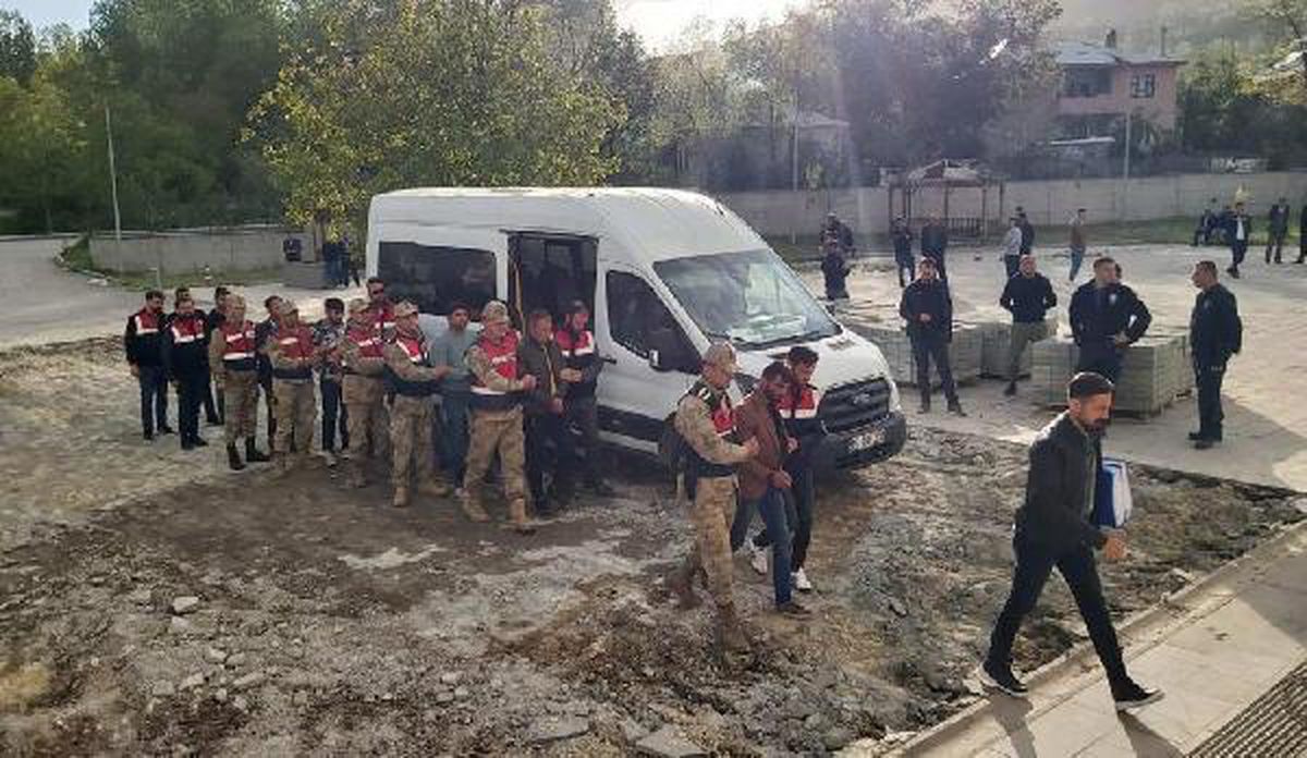 Van\'da 8 göçmen kaçakçısı tutuklandı
