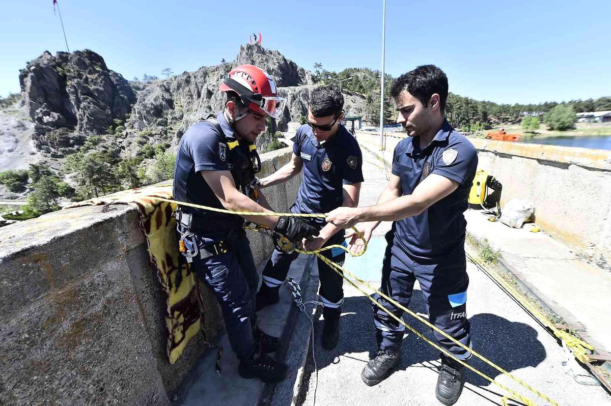 Ankara İtfaiyesi\'nden Arama Kurtarma Tatbikatı