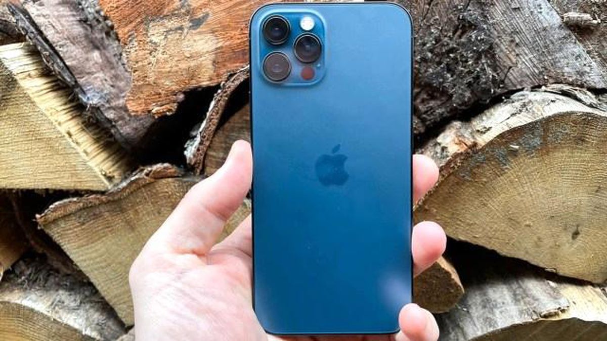 Apple\'a soğuk duş: iPhone satışları zirveden düştü!