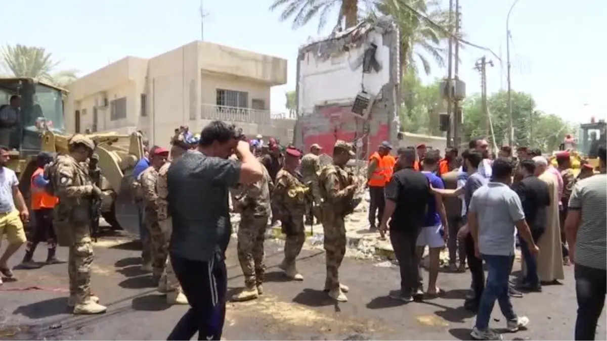 Bağdat'ta bir lokantada patlama meydana geldi