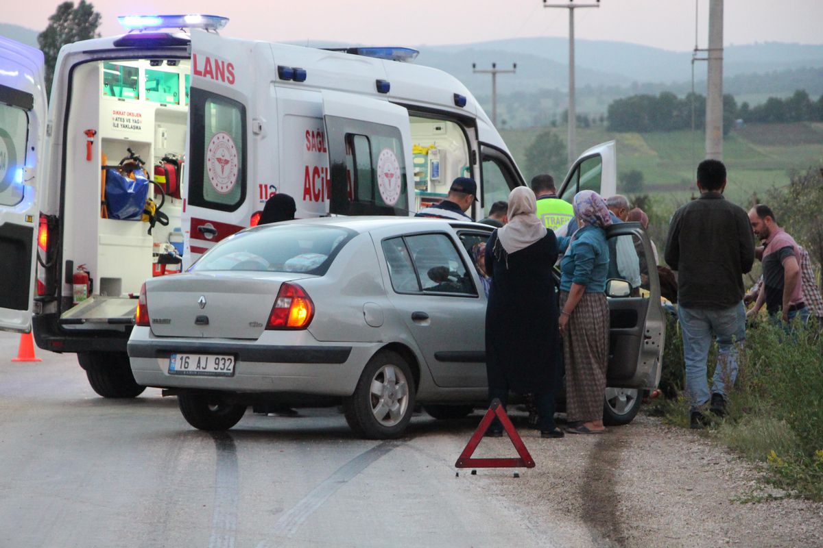 Bilecik\'te otomobilin çarptığı bisikletli yaralandı