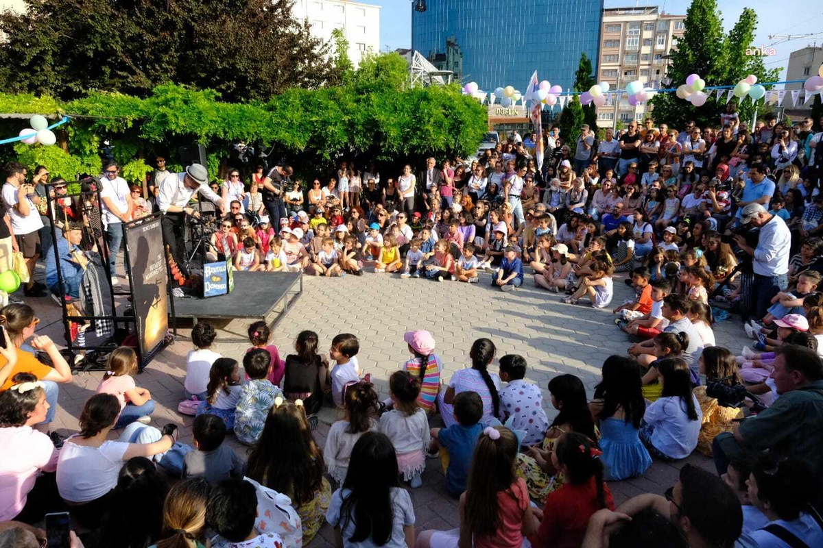 Eskişehir\'de Kukla Festivali Coşkusu