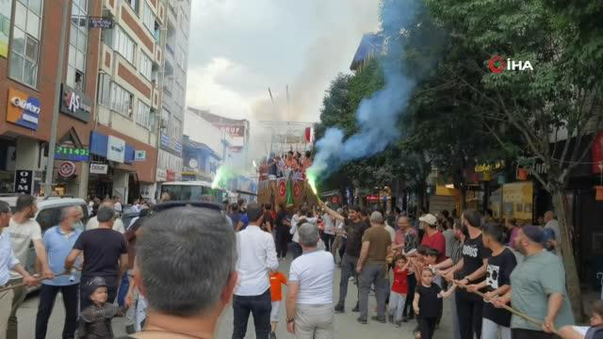 Karadan gemi yürüttüler