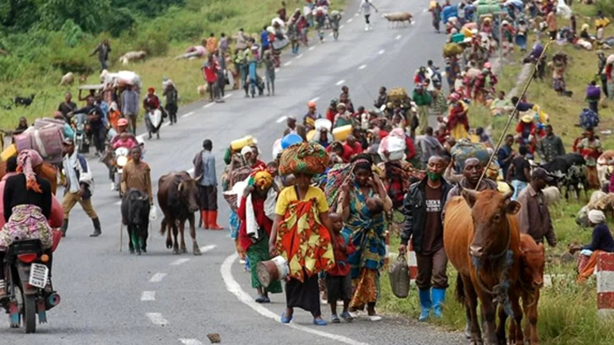 Kongo Demokratik Cumhuriyeti\'nde Çatışmalar Nedeniyle Binlerce Kişi Evini Terk Etti