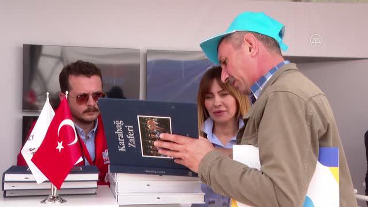 Oğluyla birlikte Karabağ Savaşı'nda görev alan gazi TEKNOFEST'İ ziyaret etti