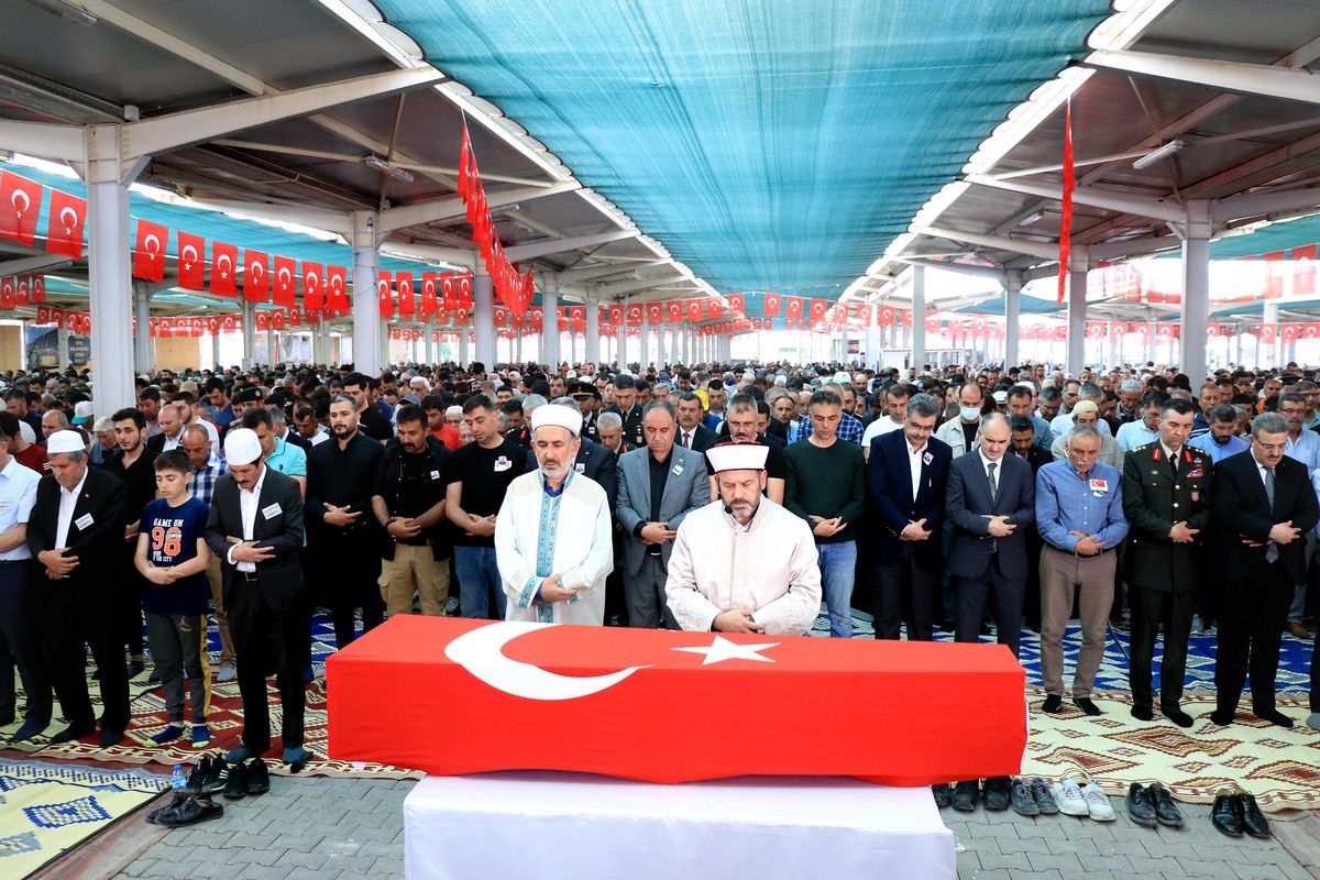Konyalı şehit Piyade Uzman Çavuş Hasan Çatal, son yolculuğuna uğurlandı