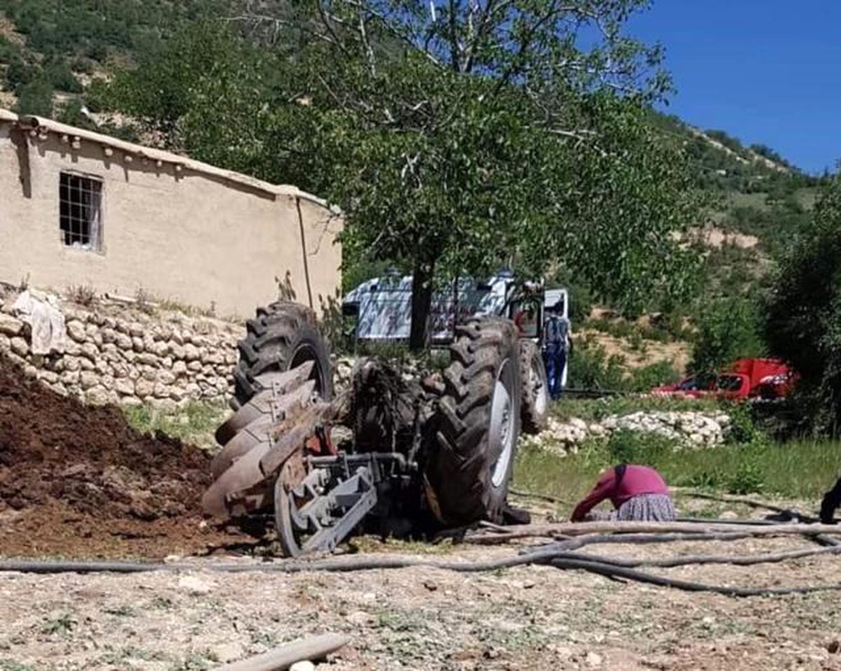 Traktörün altında kalan sürücü öldü