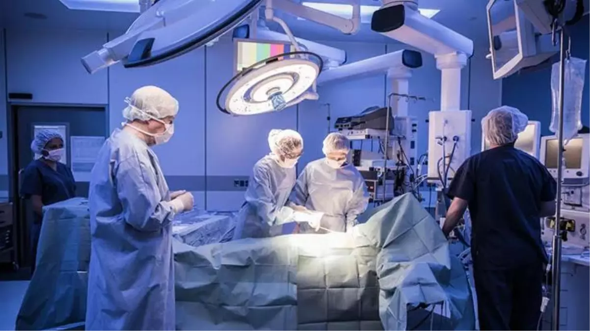 Türkiye'de ilk kez 100 milyonda bir görülen PLS 3 hastalığının ameliyatı yapıldı