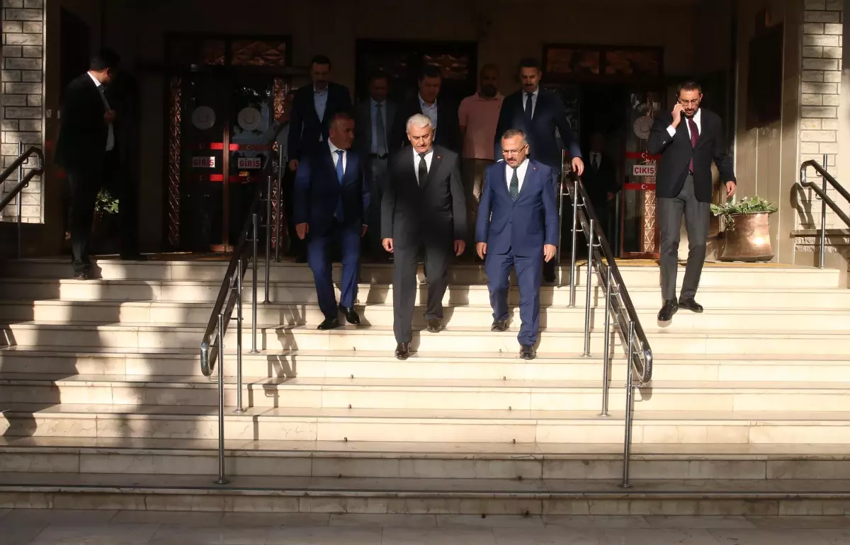 AK Parti Genel Başkanvekili Binali Yıldırım, Tokat Valisi Hatipoğlu\'nu ziyaret etti