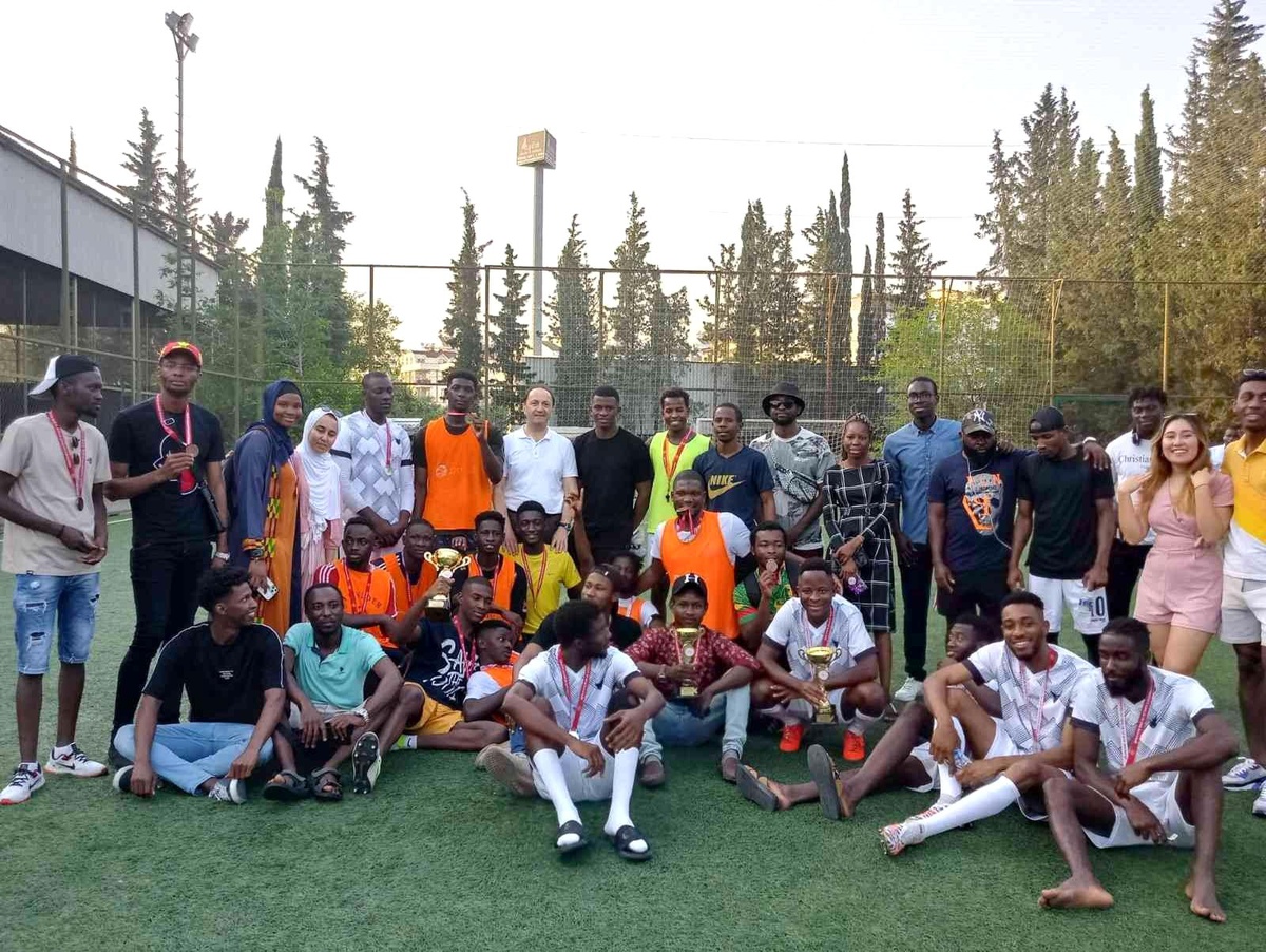 Afrikalı öğrenciler, Akdeniz Üniversitesinde futbol turnuvasına katıldı