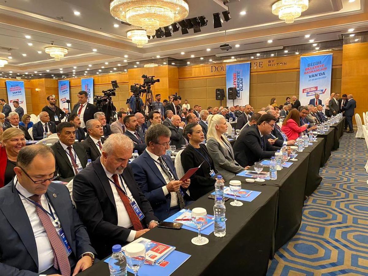 Başkan Subaşı, Van\'da düzenlenen \'Belediye Başkanları Çalıştayı\' değerlendirdi