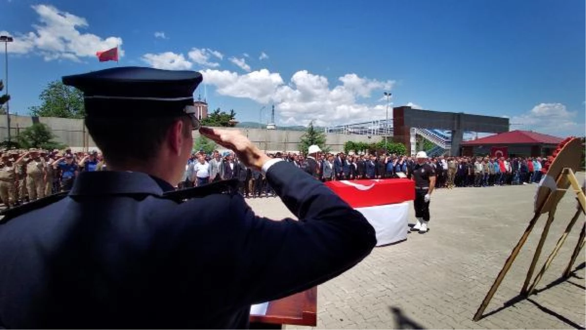 Bingöl\'de kalp krizinden hayatını kaybeden emniyet müdürü için tören