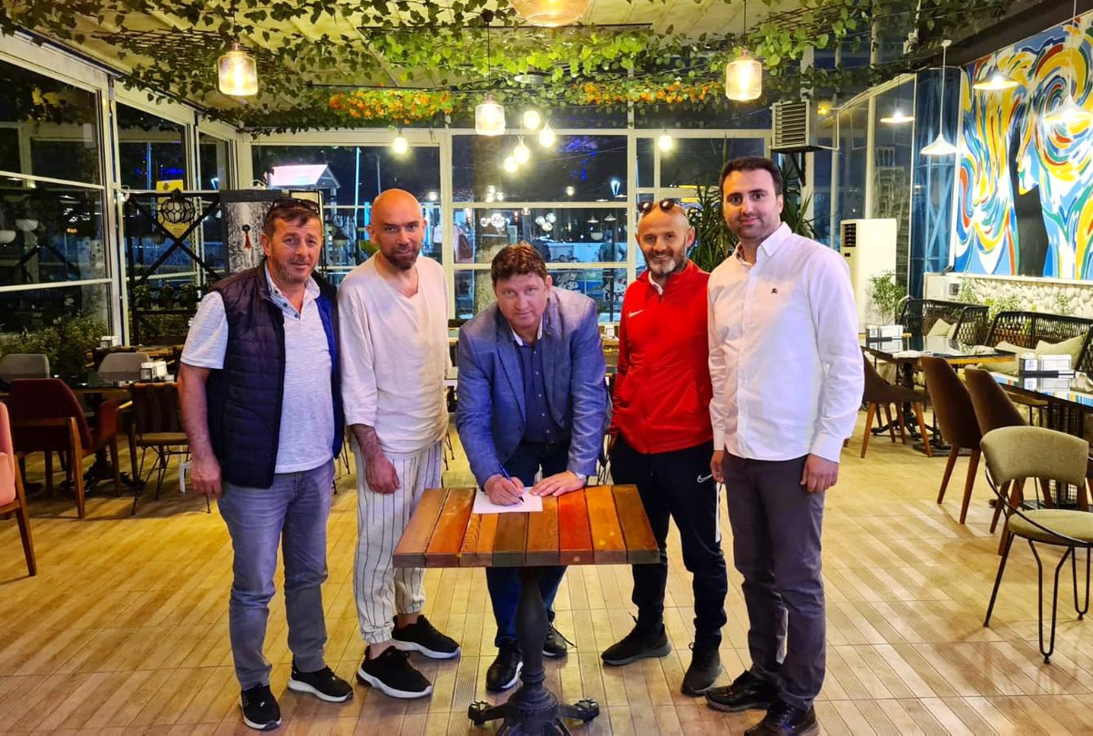Çiftlikköy Belediyespor Yalçın Tokay\'la anlaştı