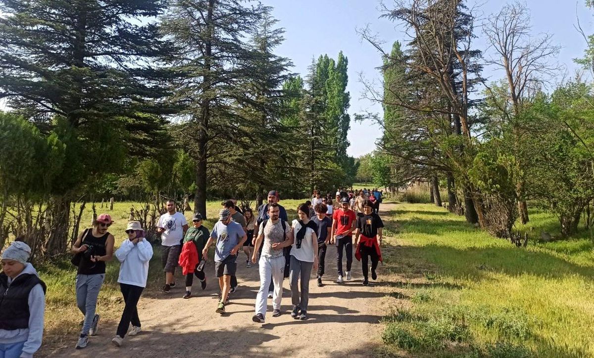 Gençler çadır kampında bir araya geldi