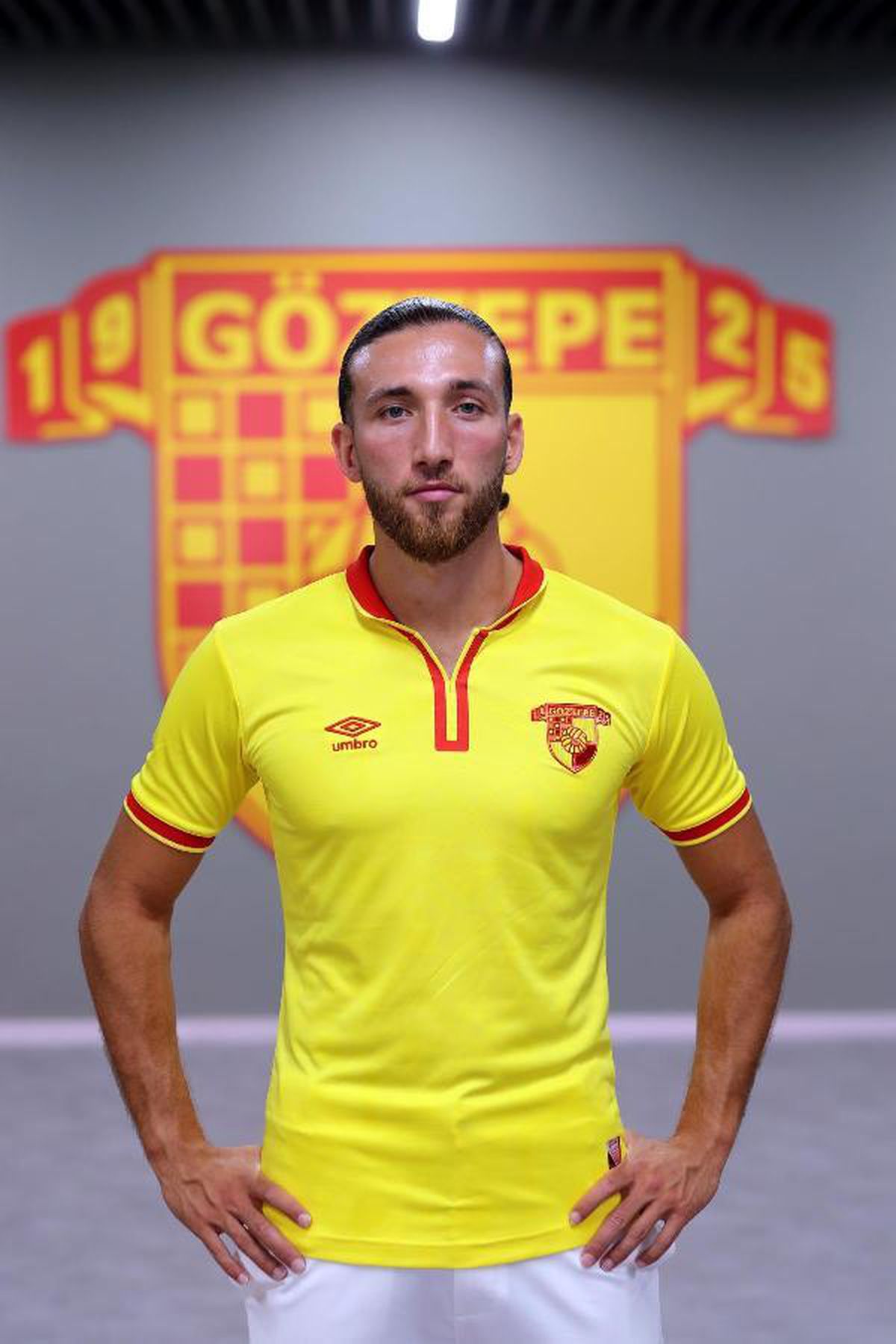 Göztepe düşerken Atakan ligde kaldı