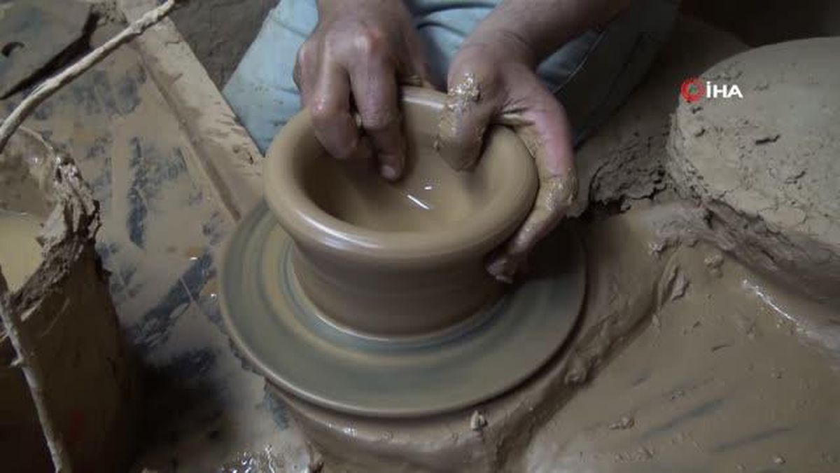 İznik\'in seramik tabakları Amerika\'da sofraları süslüyor