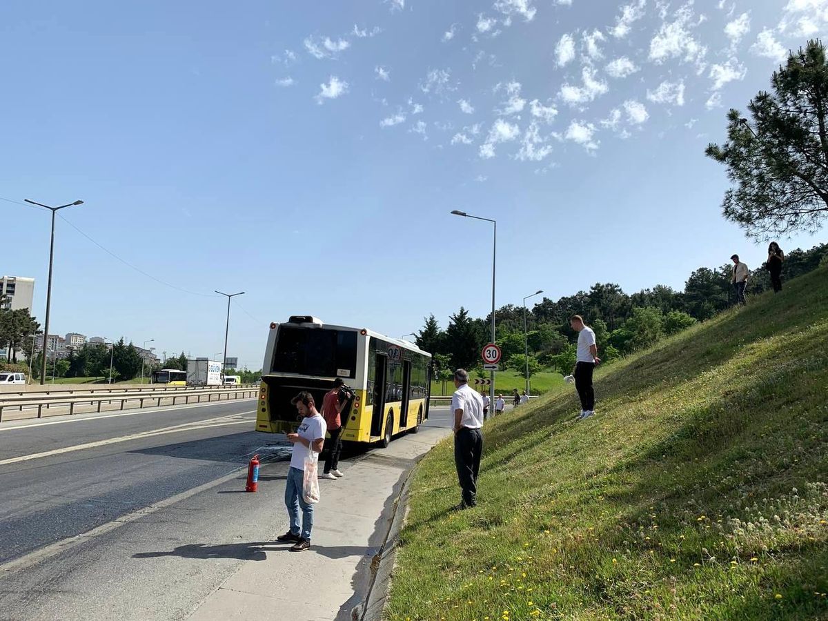 İETT otobüsünde korkutan yangın