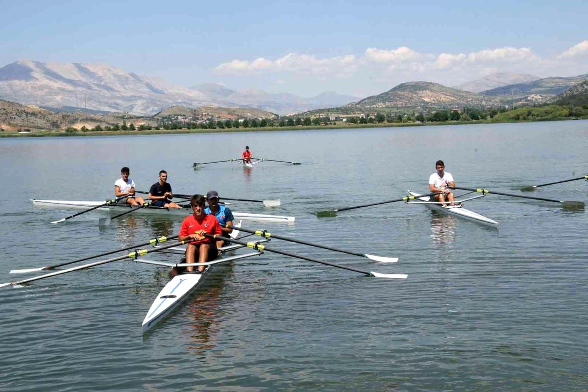 Kürek Milli Takımı Adıyaman\'da kamp yapıyor