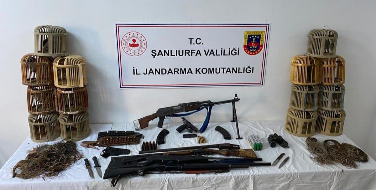 Şanlıurfa\'da uzun namlulu silah, 3 av tüfeği ve tabanca ele geçirildi