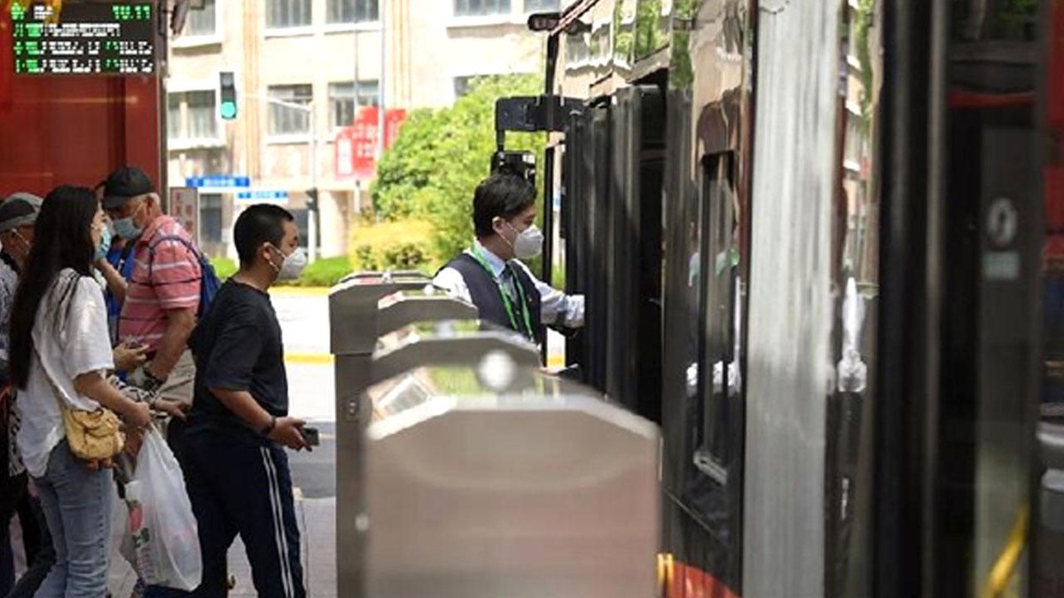 Shanghai, Kovid-19 Kontrol Önlemlerini Gevşetiyor