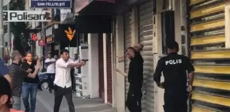 Silahla kız arkadaşını rehin alınca polisin vurduğu şüpheli öldü