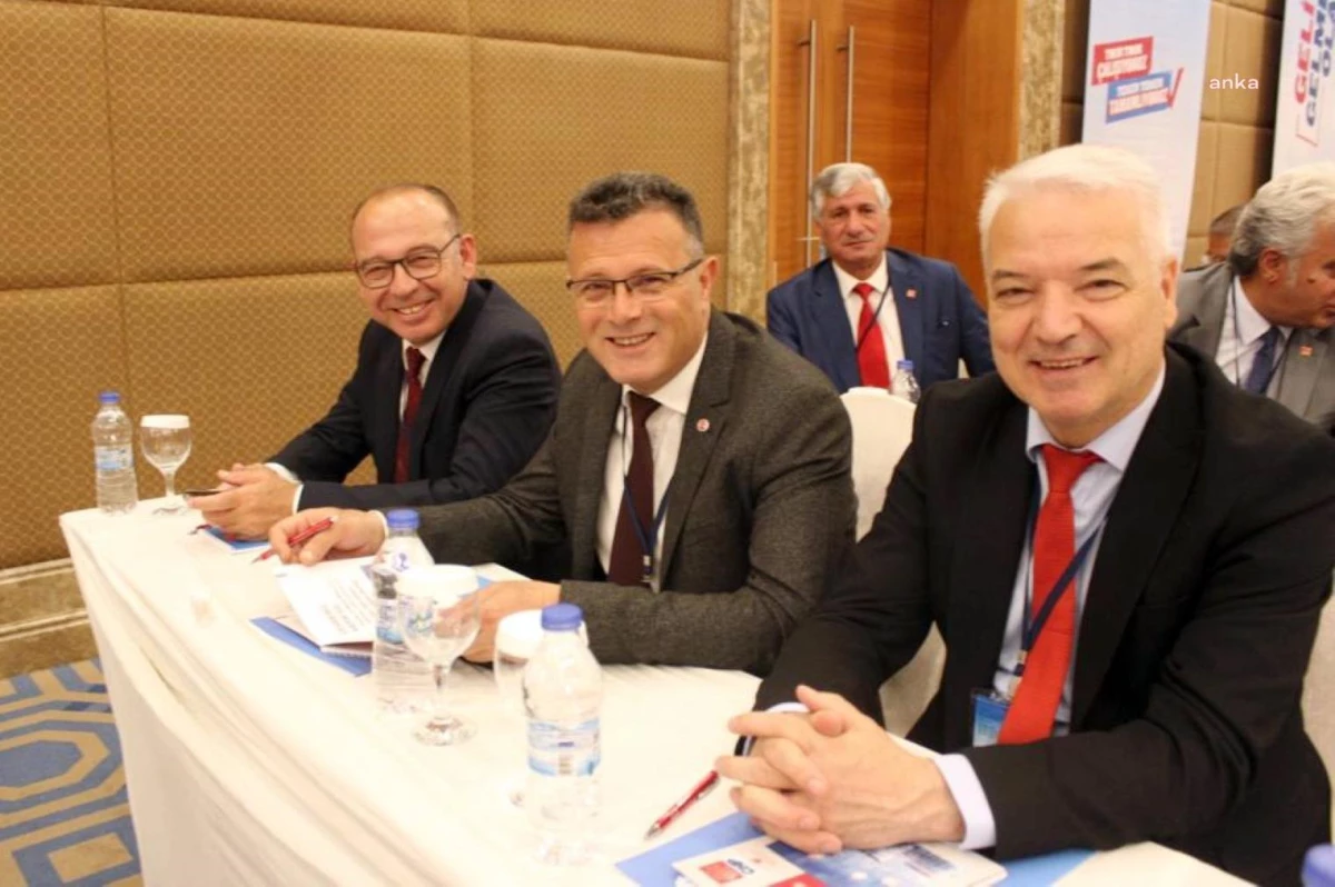 Turgutlu Belediye Başkanı Akın, Van\'da Belediye Başkanları Çalıştayı\'na Katıldı