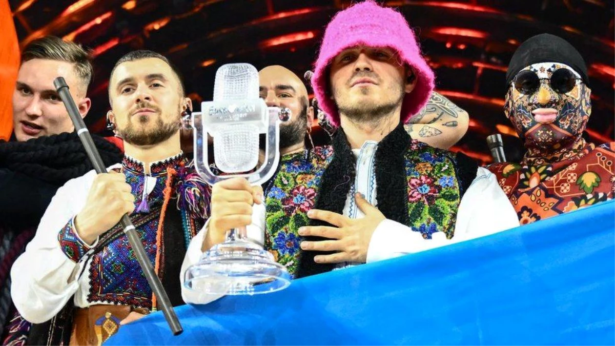 Ukrayna savaşı: Eurovision\'u kazanan Kaluş Orkestra kupasını İHA satın alınması için sattı