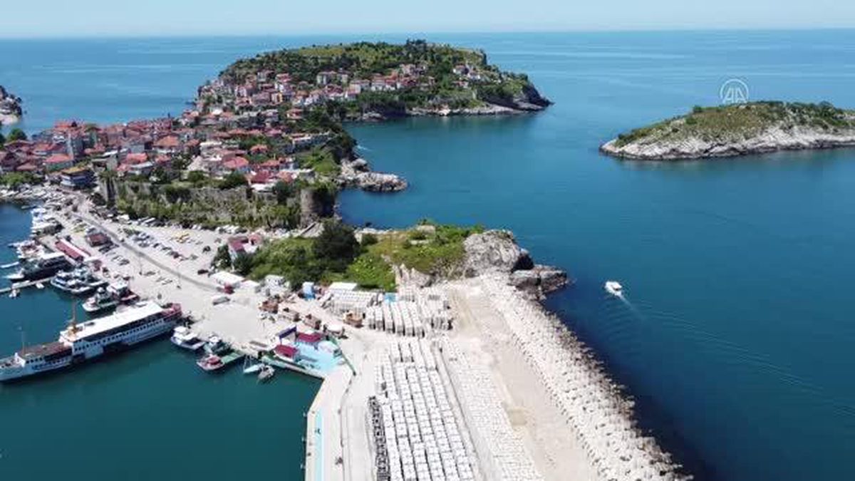 3 bin yıllık Amasra Kalesi'ne zarar veren ağaç kökleri temizlenecek