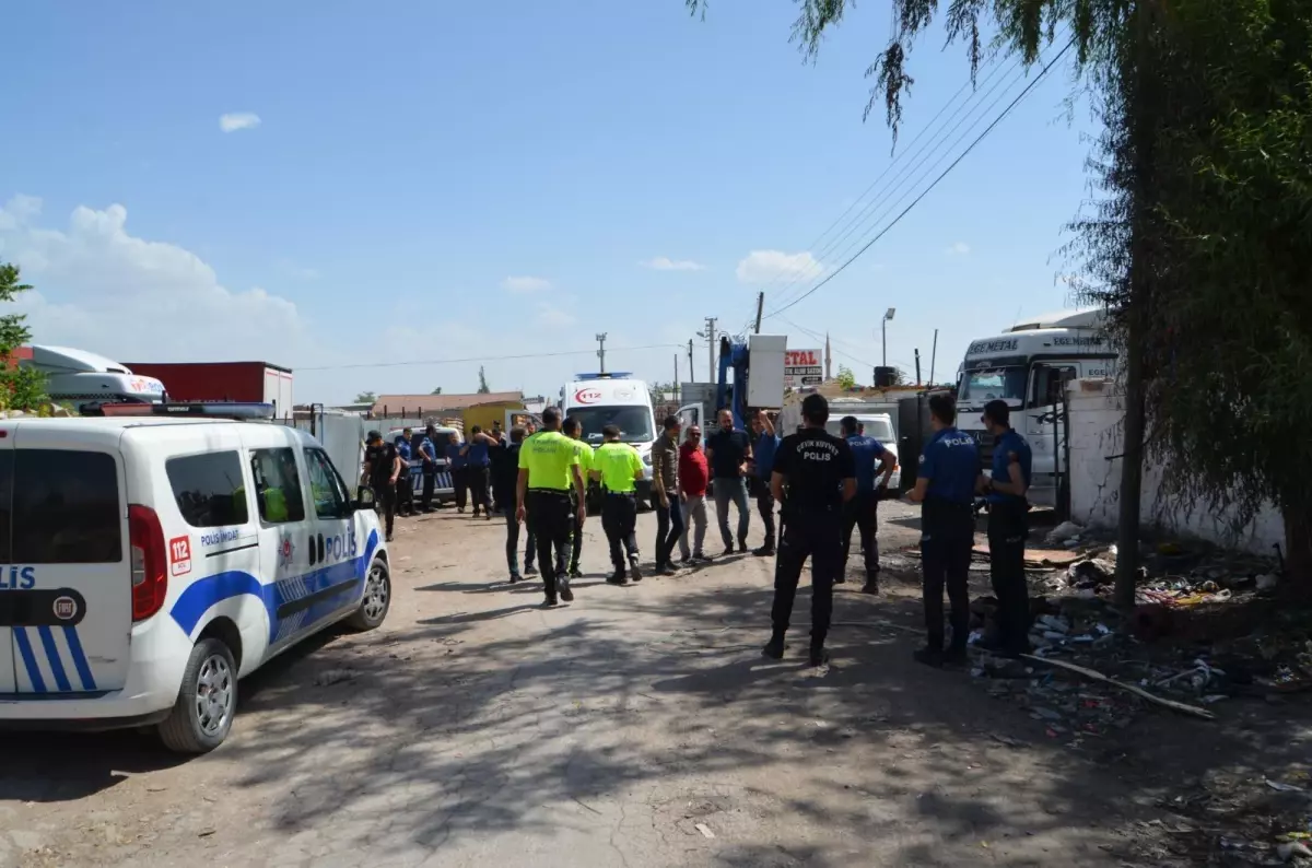 Bıçaklı kavgada 2 kardeş yaralandı