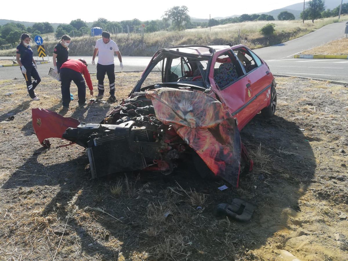 Balıkesir\'de devrilen otomobildeki 1 kişi öldü