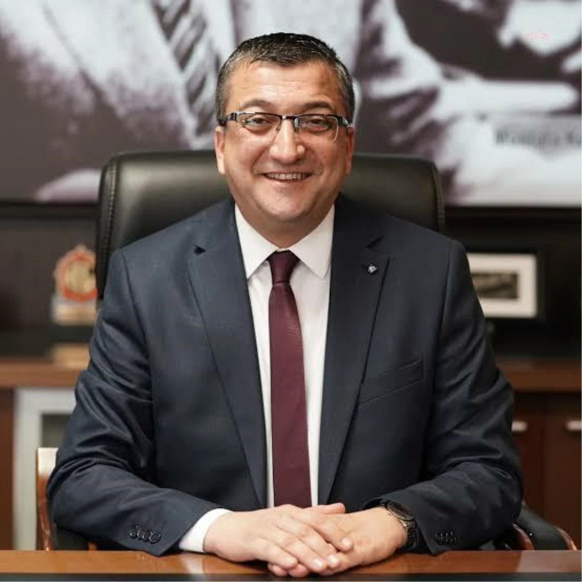 Çanakkale Çan Belediye Başkanı Bülent Öz, Gözaltına Alındı… CHP\'li Erkek: "Temelsiz, Yersiz, Haksız ve Hukuksuz"Lent Öz Gözaltına Alındı