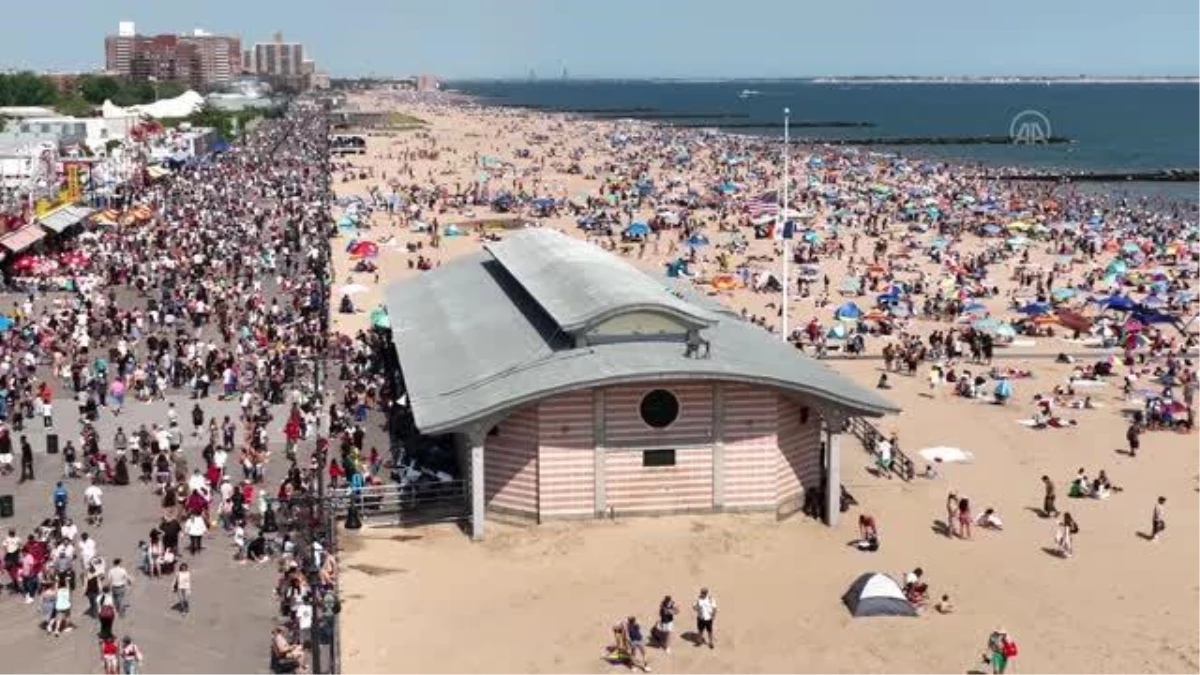 (DRONE) NEW YORK - Sıcak havayı fırsat bilen ABD\'liler plajları doldurdu