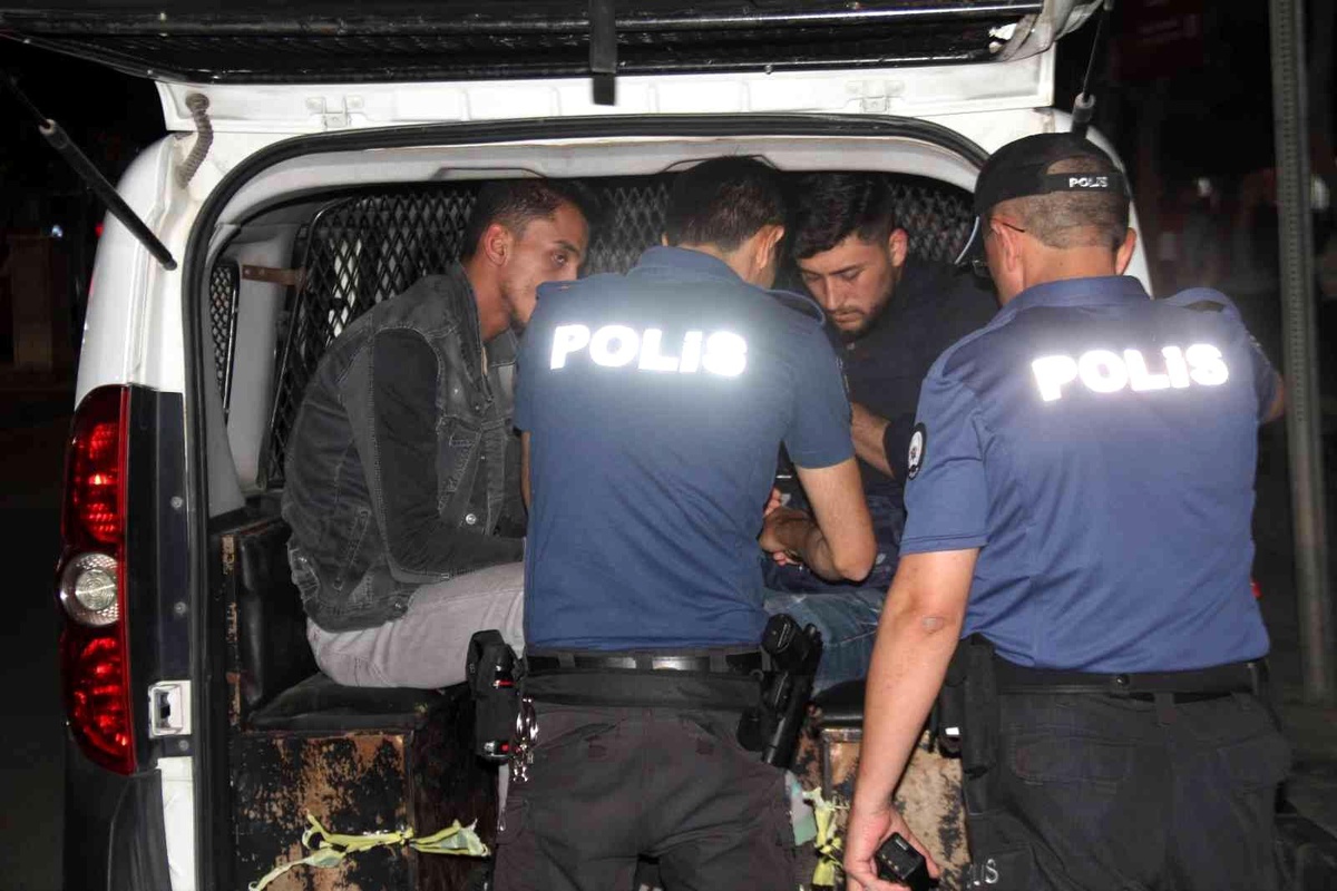 Elazığ\'daki asayiş uygulamalarında 3 düzensiz göçmen yakalandı
