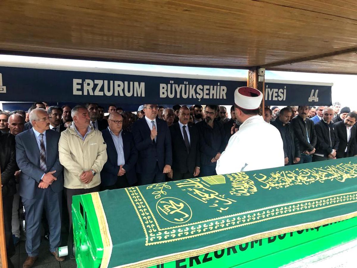 Gazeteci Sinan Özçaylak\'ın baba acısı